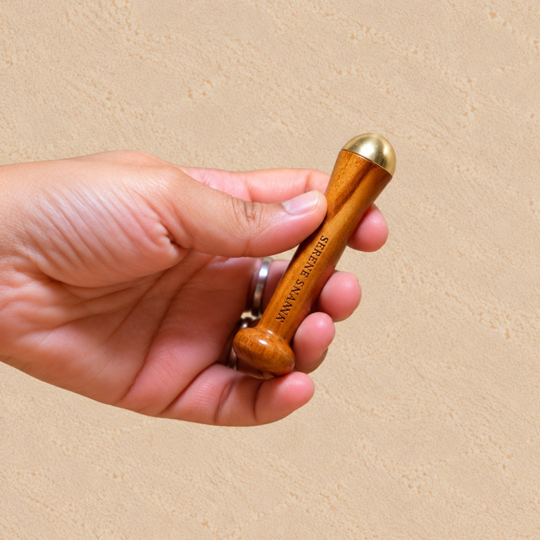 Under Eye Kansa Wand